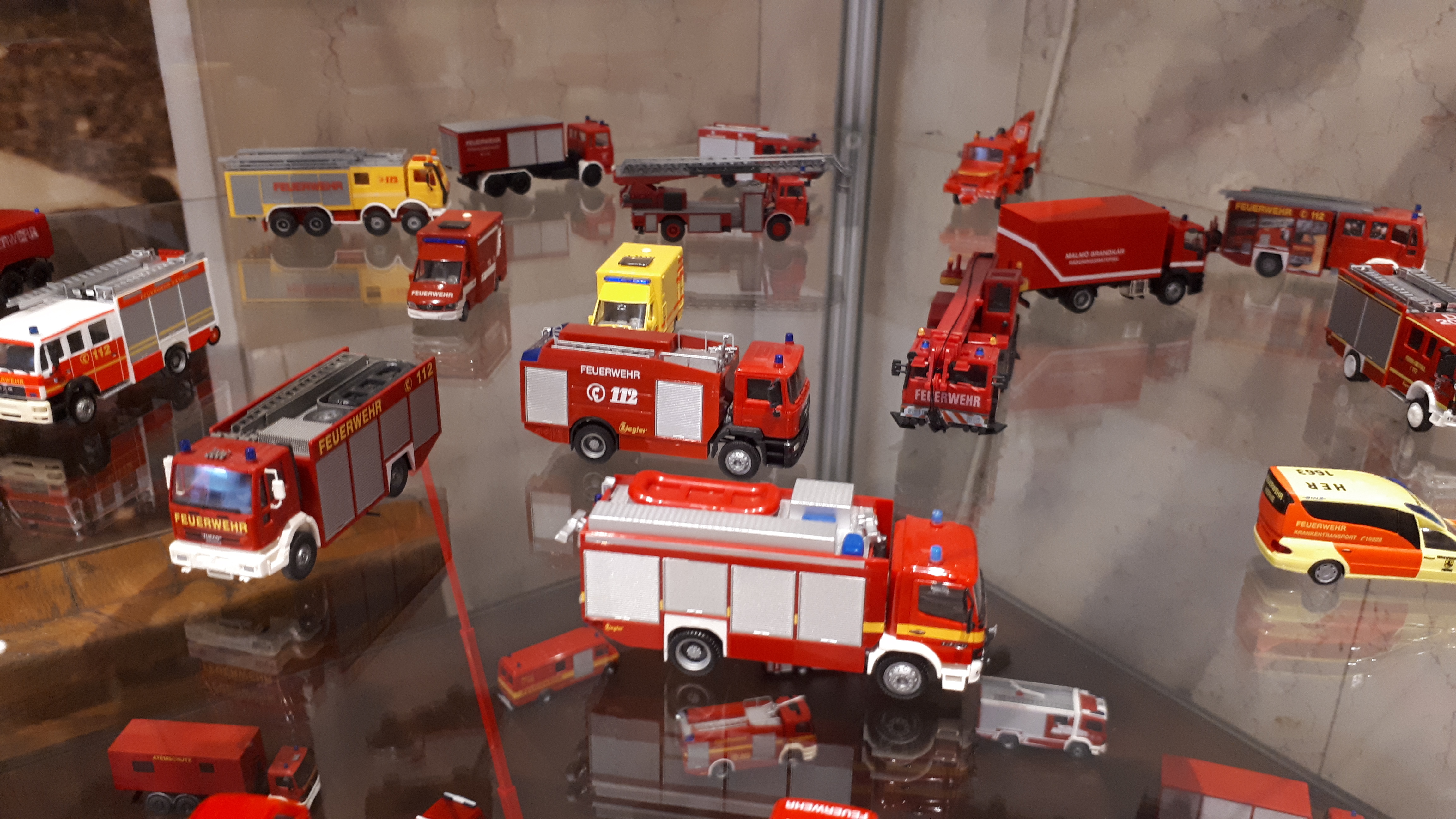 Foto modele pojazdów strażackich