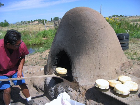 Wypiek chleba w Taos
